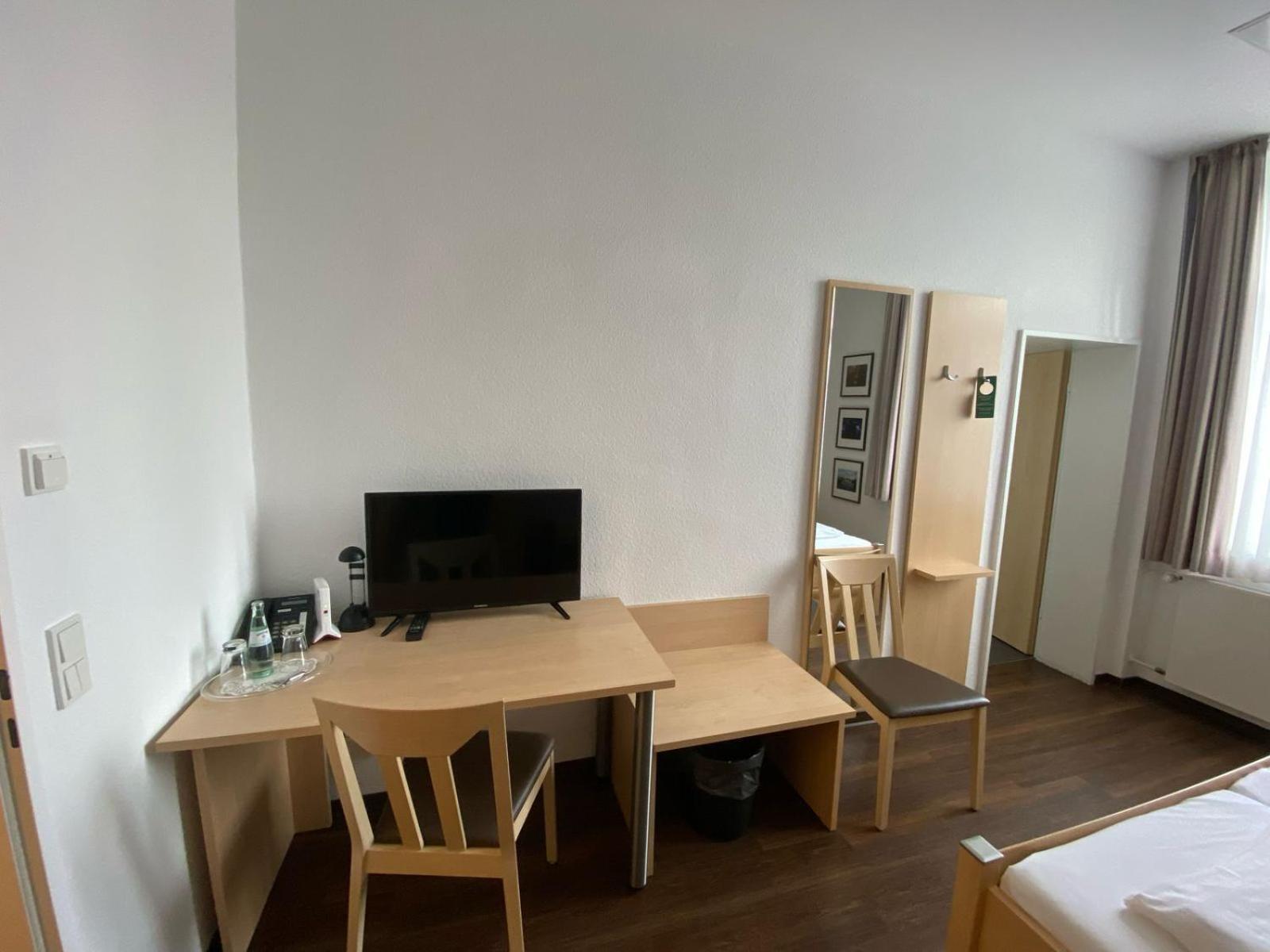 Stadthotel ボホルト エクステリア 写真
