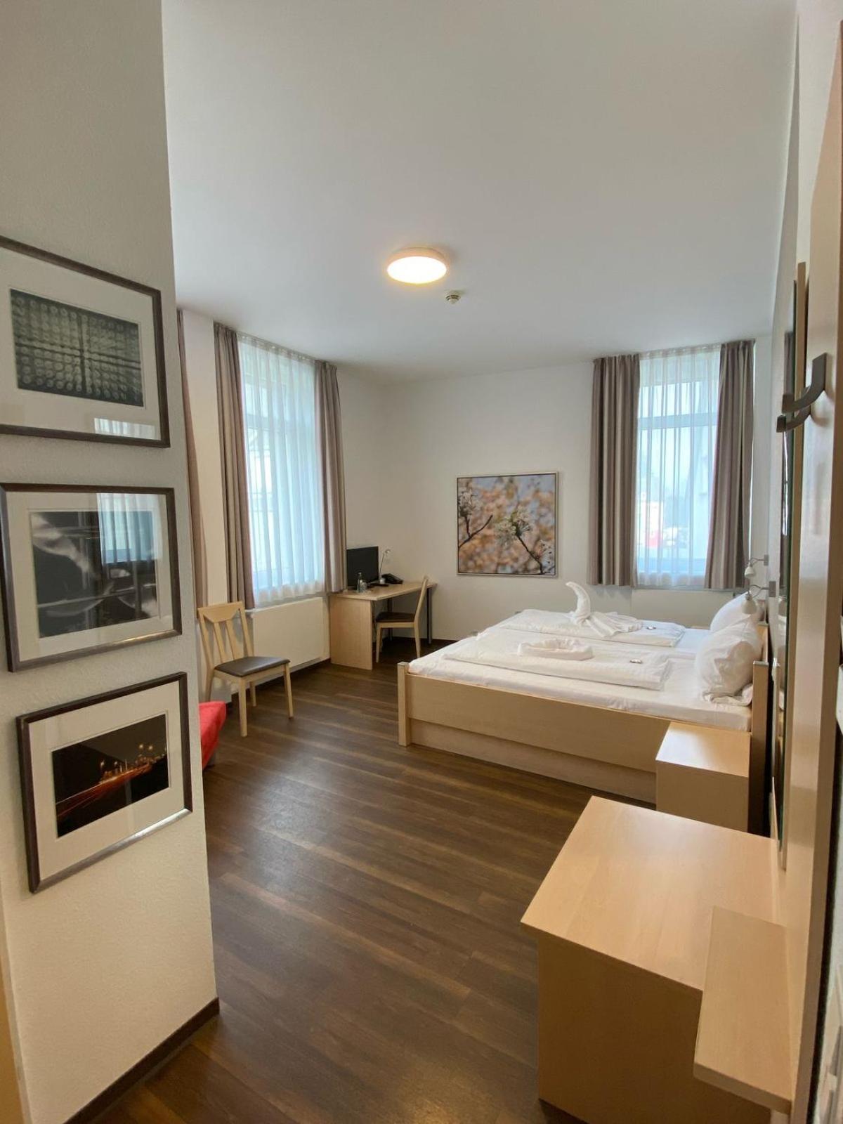 Stadthotel ボホルト エクステリア 写真